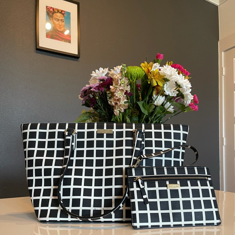Kate Spade Tote with matching Wallet 💖